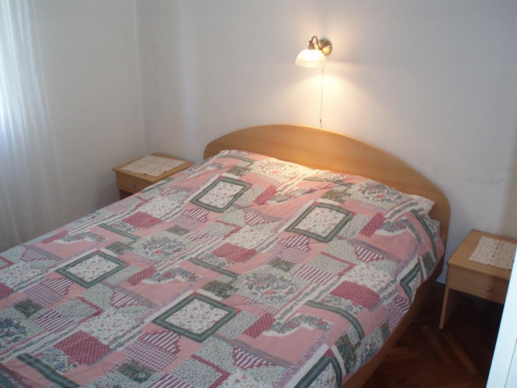 Apartment Vjera كورتْشولا الغرفة الصورة